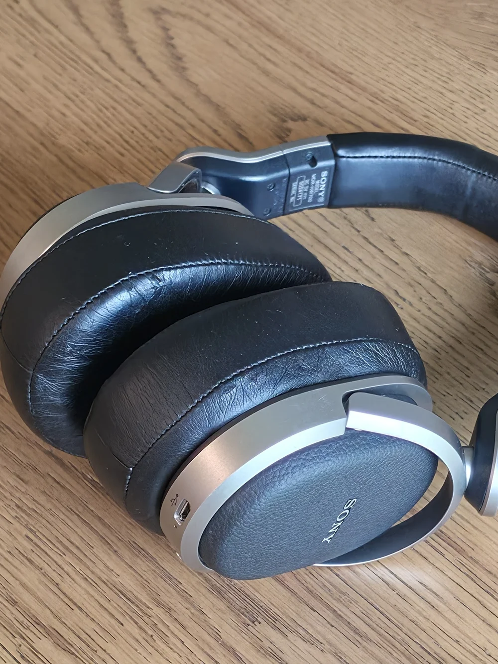 SONY MDR-HW700DS  Headset Only. Working